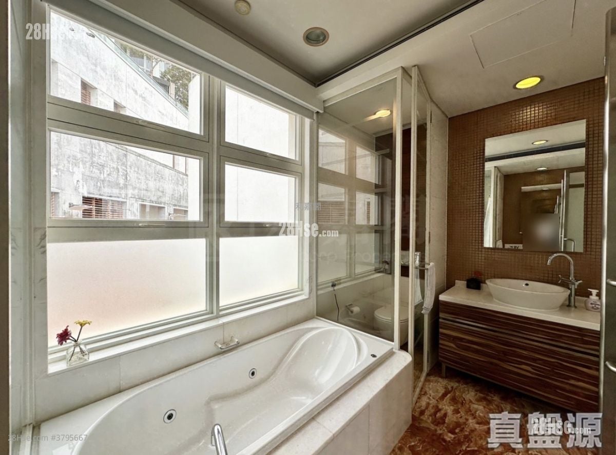 33 Cape Road Sell 3 Bedrooms , 3 Bathrooms 2,382 ft²