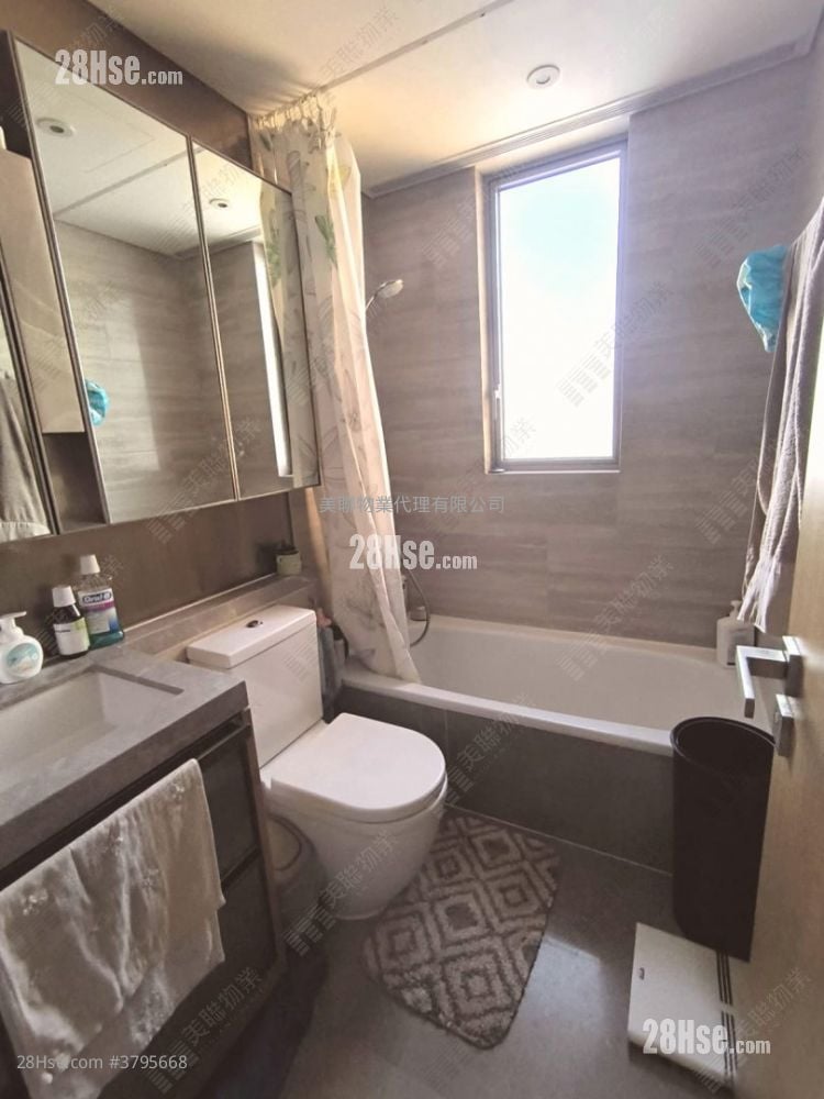 Peninsula East Sell 4 Bedrooms , 3 Bathrooms 999 ft²