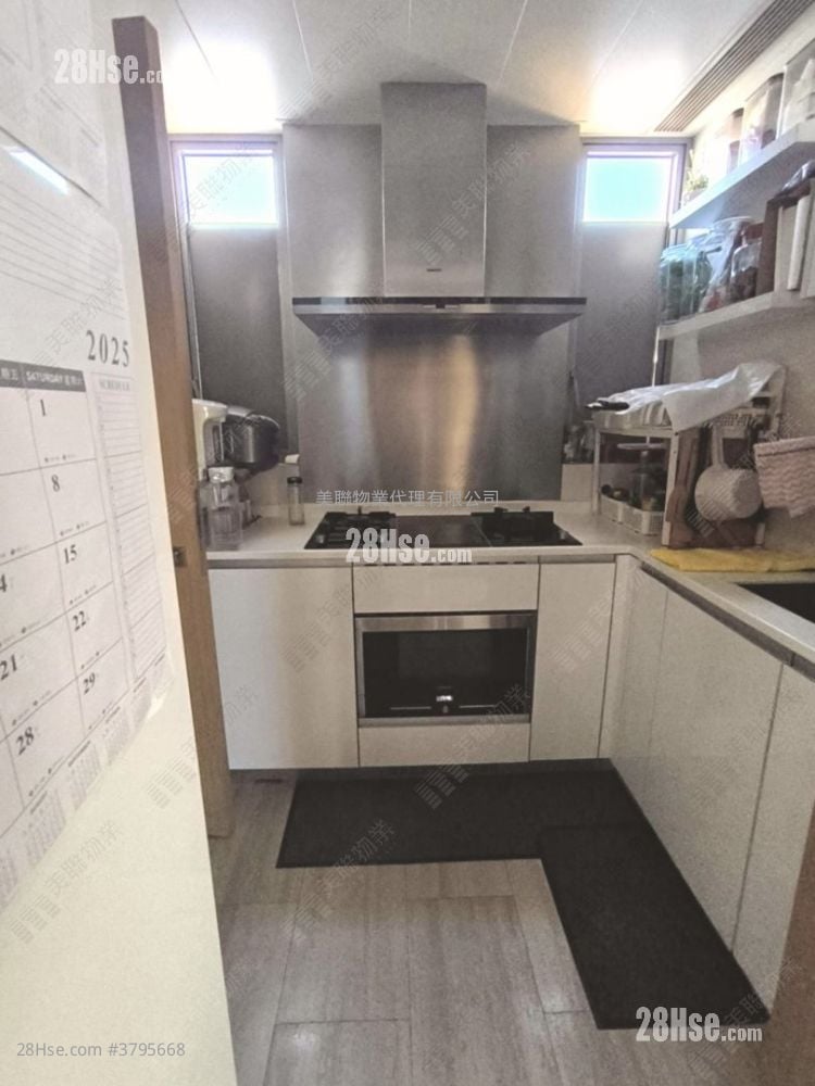 Peninsula East Sell 4 Bedrooms , 3 Bathrooms 999 ft²