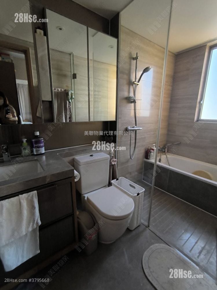 Peninsula East Sell 4 Bedrooms , 3 Bathrooms 999 ft²