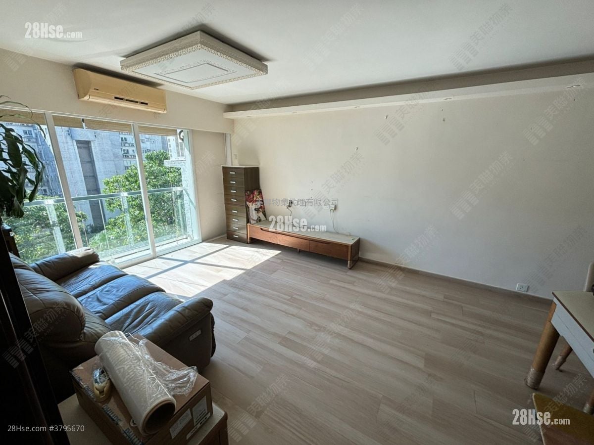 毕架山花园 售盘 3 房 809 平方尺