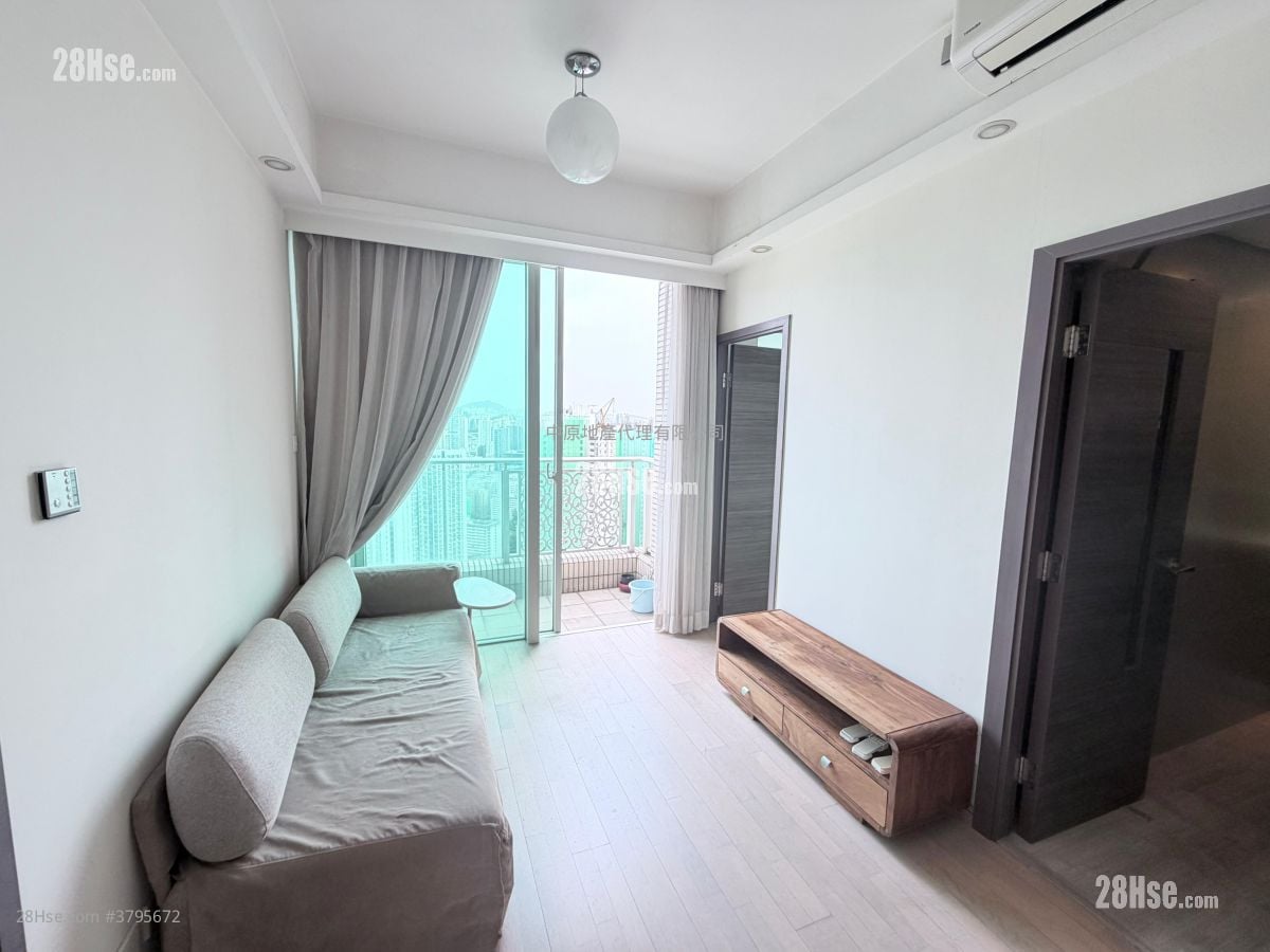 The Sparkle Sell 2 Bedrooms , 1 Bathroom 422 ft²