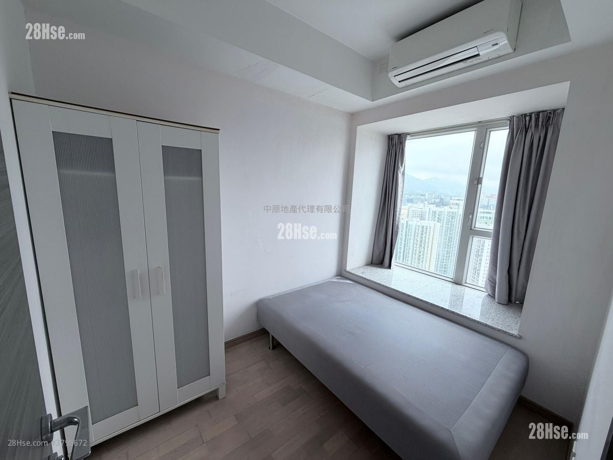 The Sparkle Sell 2 Bedrooms , 1 Bathroom 422 ft²