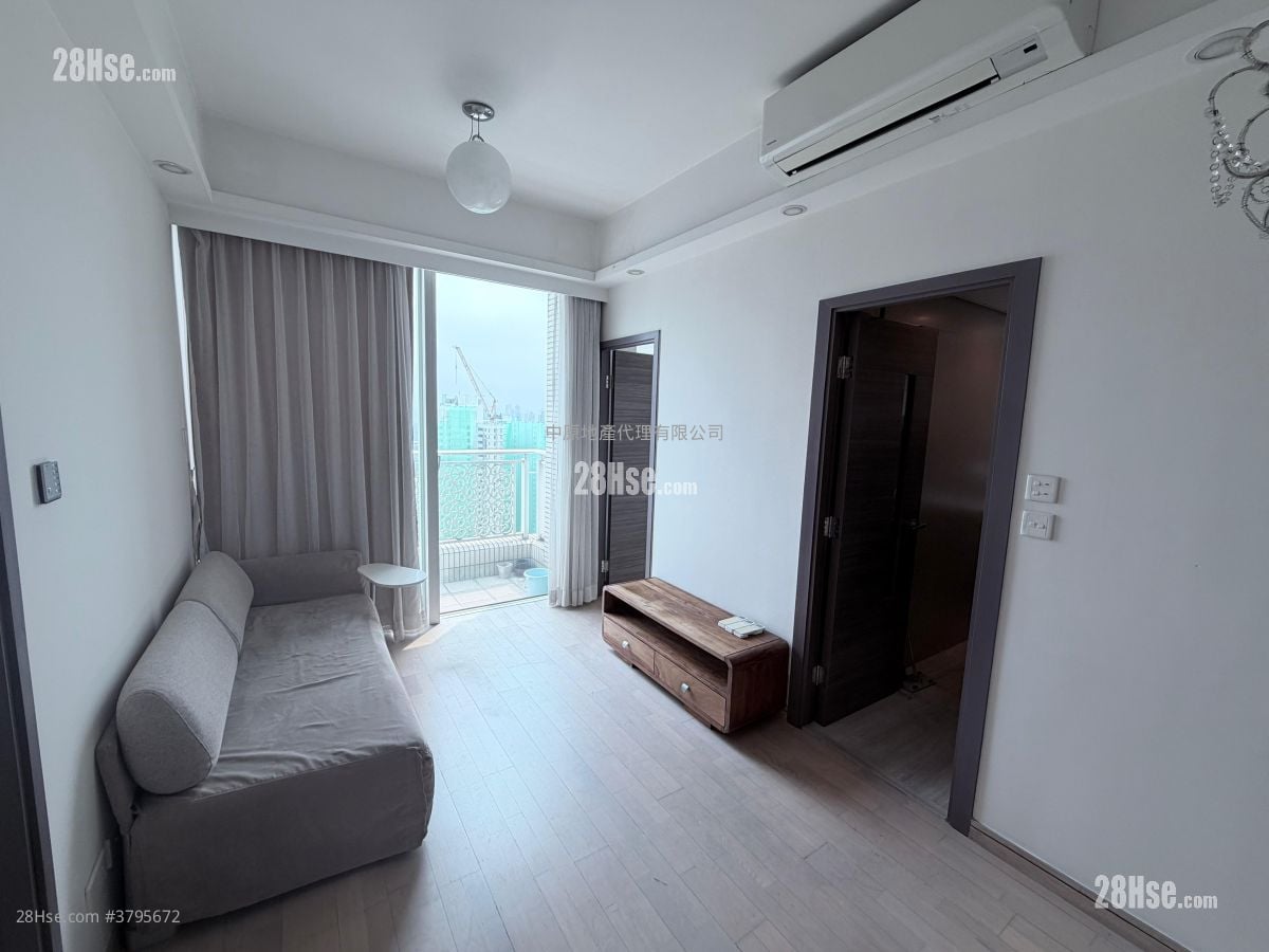 The Sparkle Sell 2 Bedrooms , 1 Bathroom 422 ft²