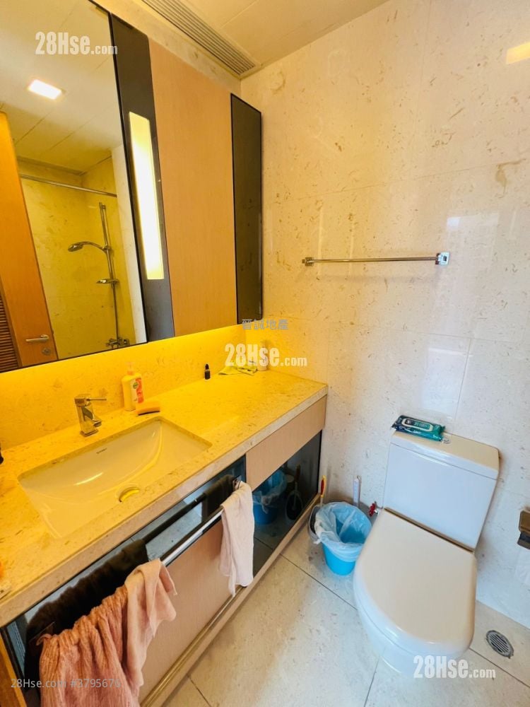 Avignon Sell 5+ Bedrooms , 4 Bathrooms 1,646 ft²