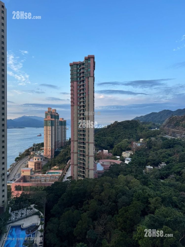 Sea Crest Villa Sell 2 Bedrooms , 1 Bathroom 454 ft²