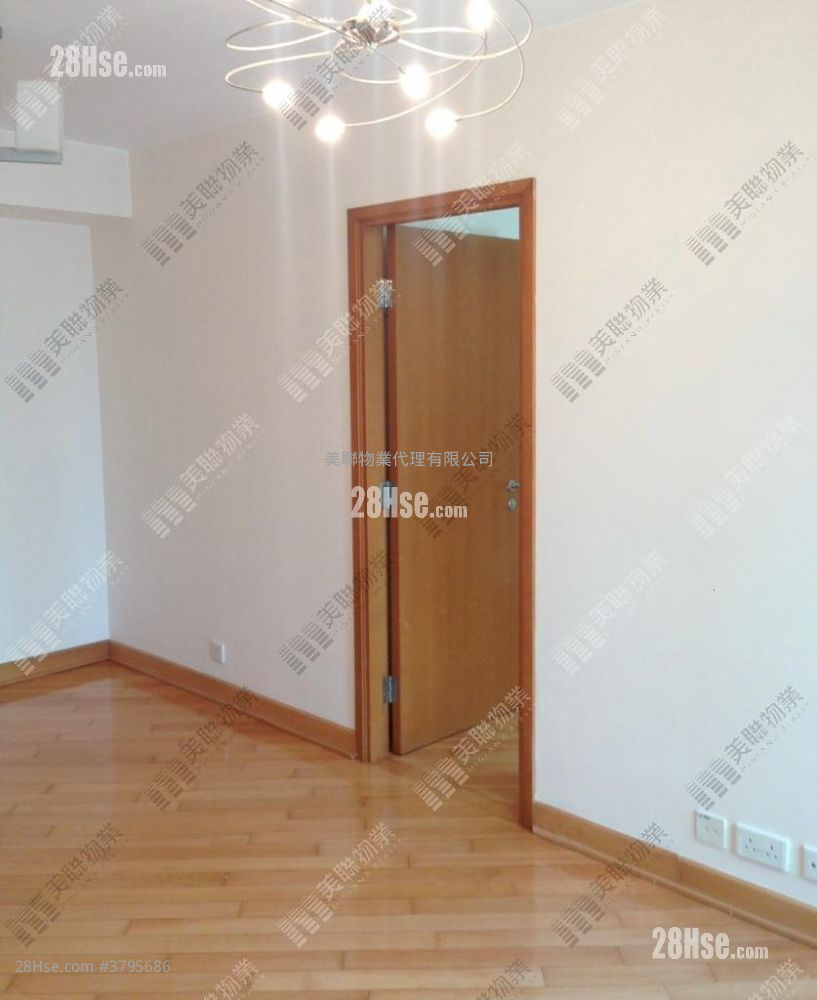 Park Central Sell 2 Bedrooms , 1 Bathroom 406 ft²