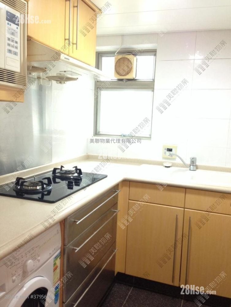 Park Central Sell 2 Bedrooms , 1 Bathroom 406 ft²