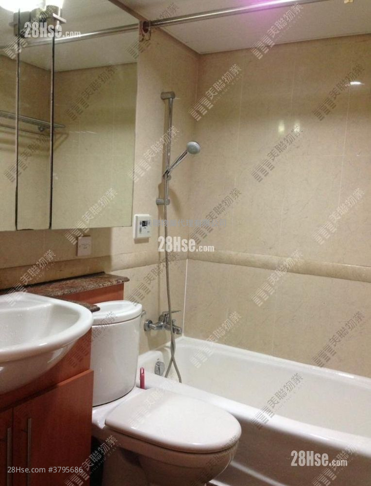 Park Central Sell 2 Bedrooms , 1 Bathroom 406 ft²