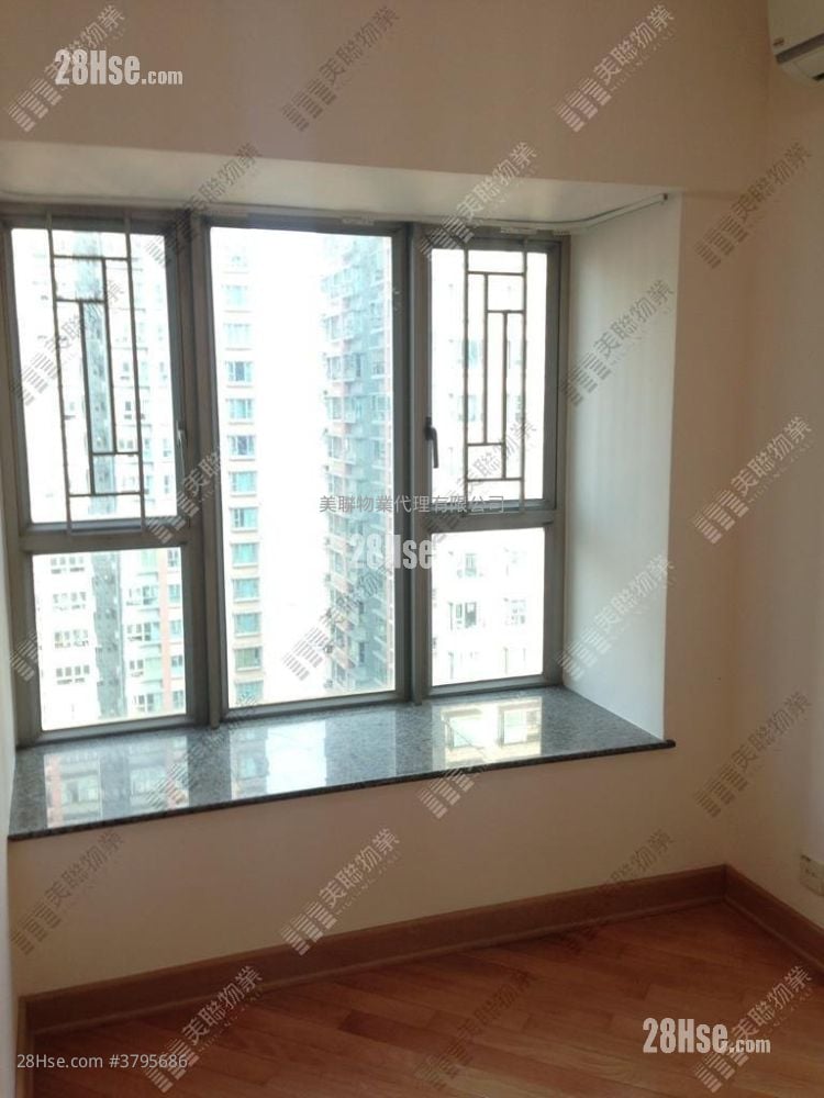 Park Central Sell 2 Bedrooms , 1 Bathroom 406 ft²