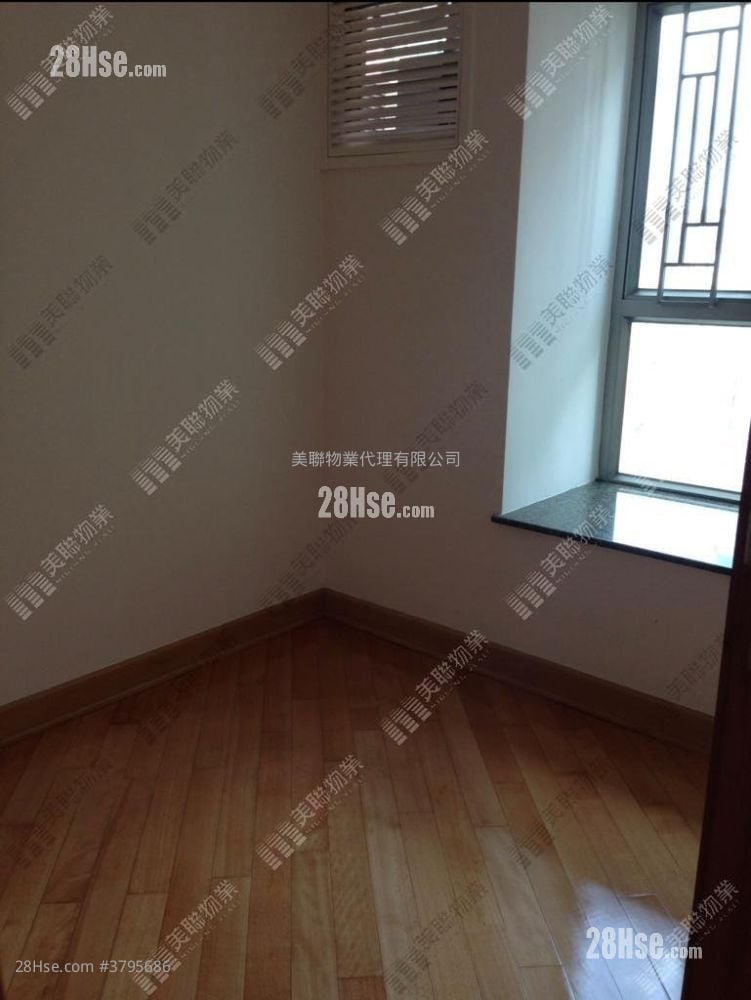 Park Central Sell 2 Bedrooms , 1 Bathroom 406 ft²