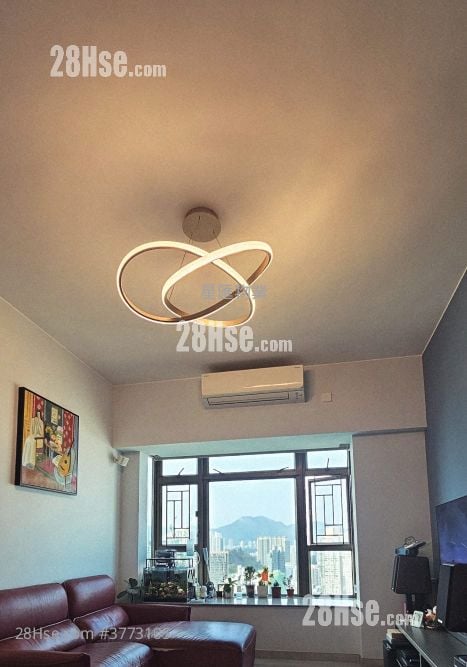 Royal Peninsula Sell 2 Bedrooms , 1 Bathroom 592 ft²