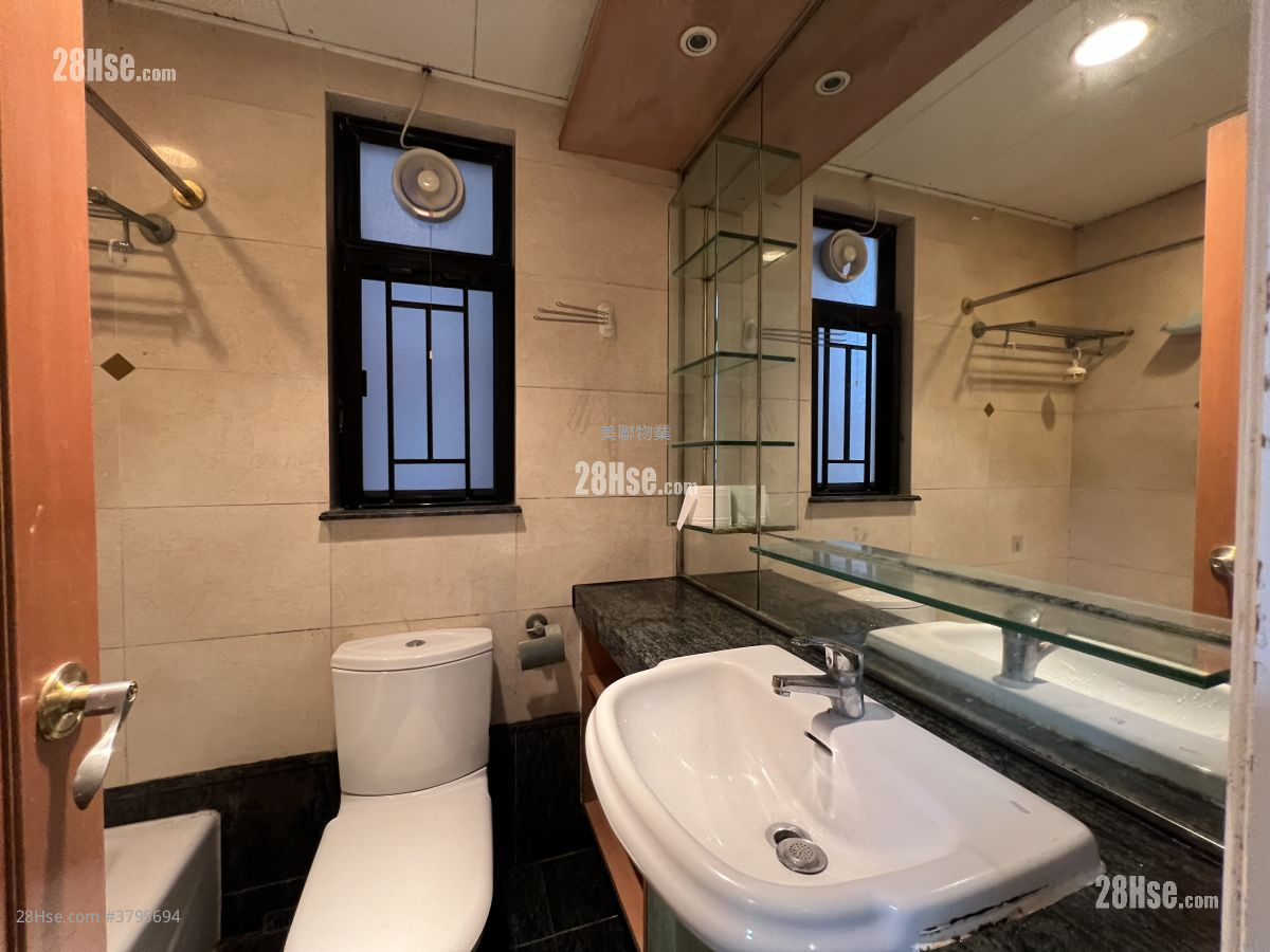 Park Island Sell 2 Bedrooms , 1 Bathroom 549 ft²