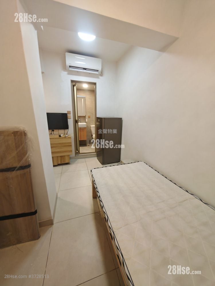 Burlington House Rental Studio , 1 Bathroom 185 ft²