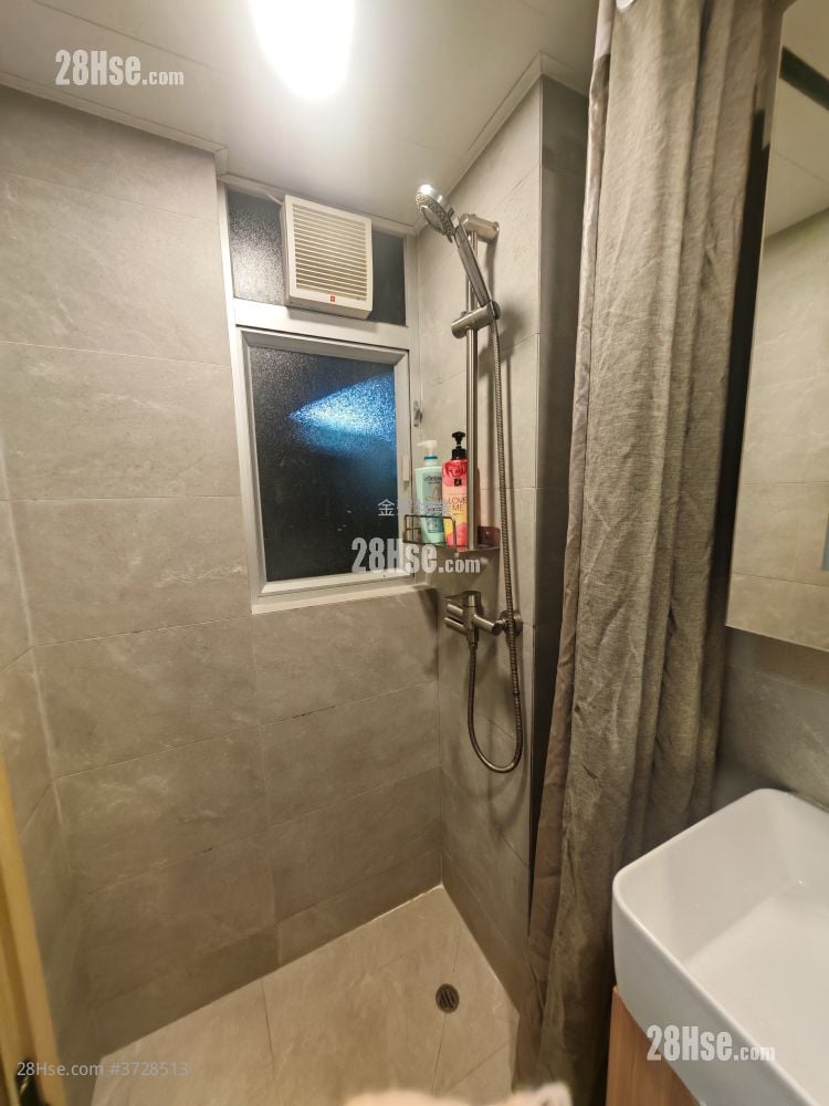 Burlington House Rental Studio , 1 Bathroom 185 ft²