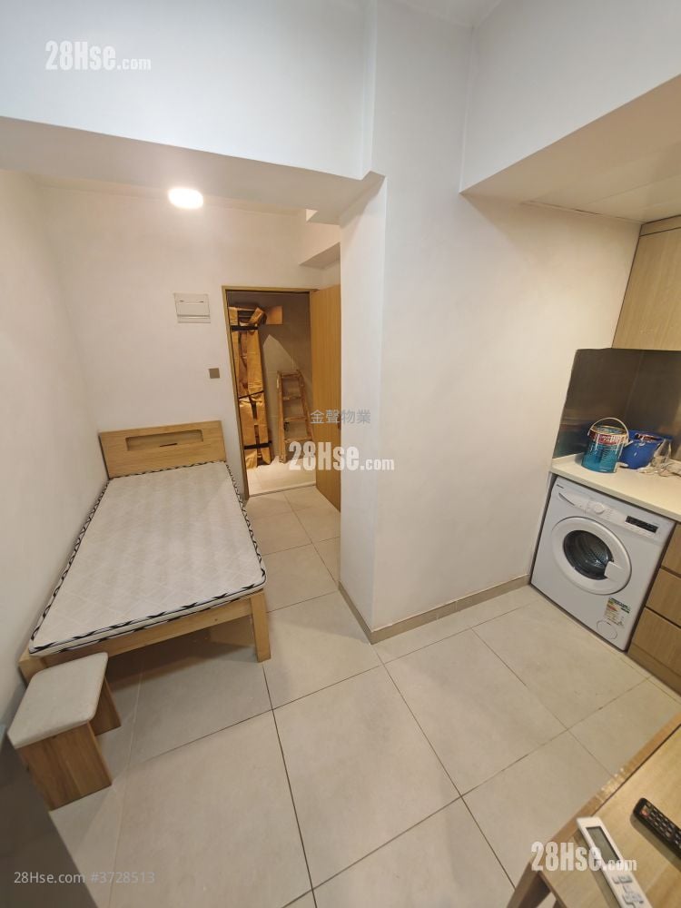 Burlington House Rental Studio , 1 Bathroom 185 ft²