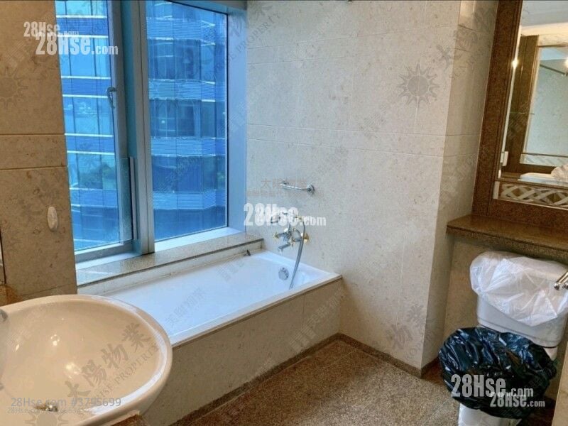 Harbourfront Landmark Sell 3 Bedrooms 1,479 ft²