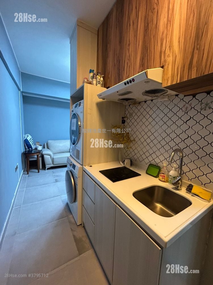 Kiu Fung Mansion Sell 4 Bedrooms , 2 Bathrooms 617 ft²