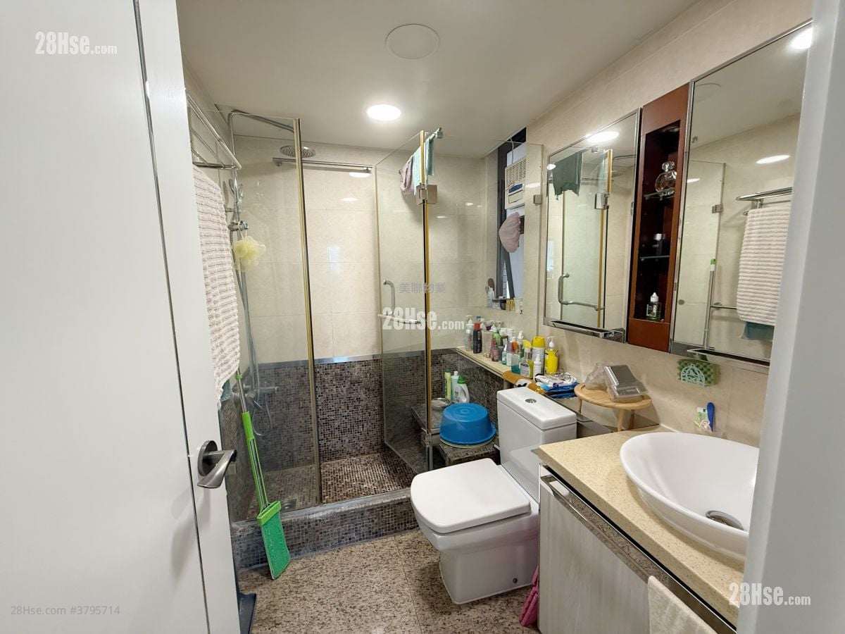 Park Island Sell 3 Bedrooms , 2 Bathrooms 707 ft²