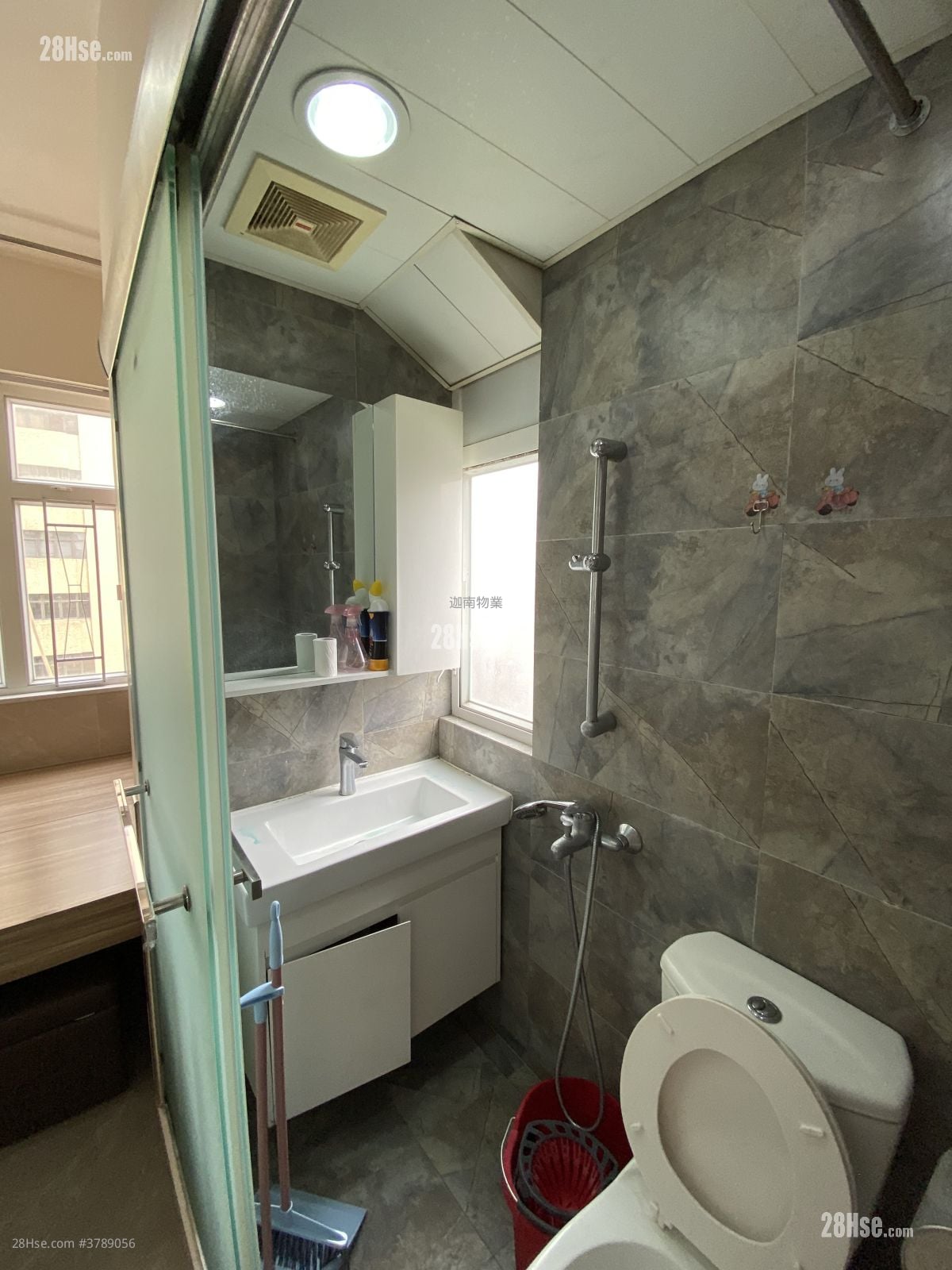 Apartment Rental Studio , 1 Bathroom 170 ft²