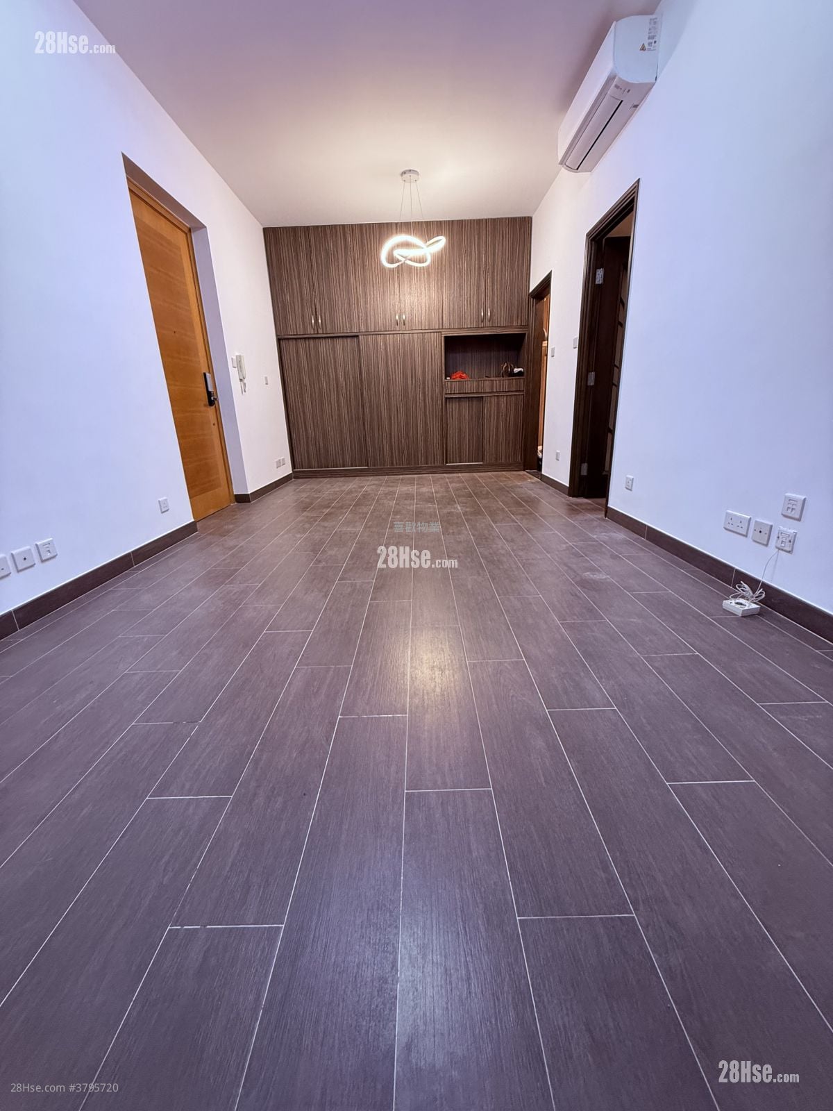 晋名峰 租盘 3 房 , 2 浴室 753 平方尺