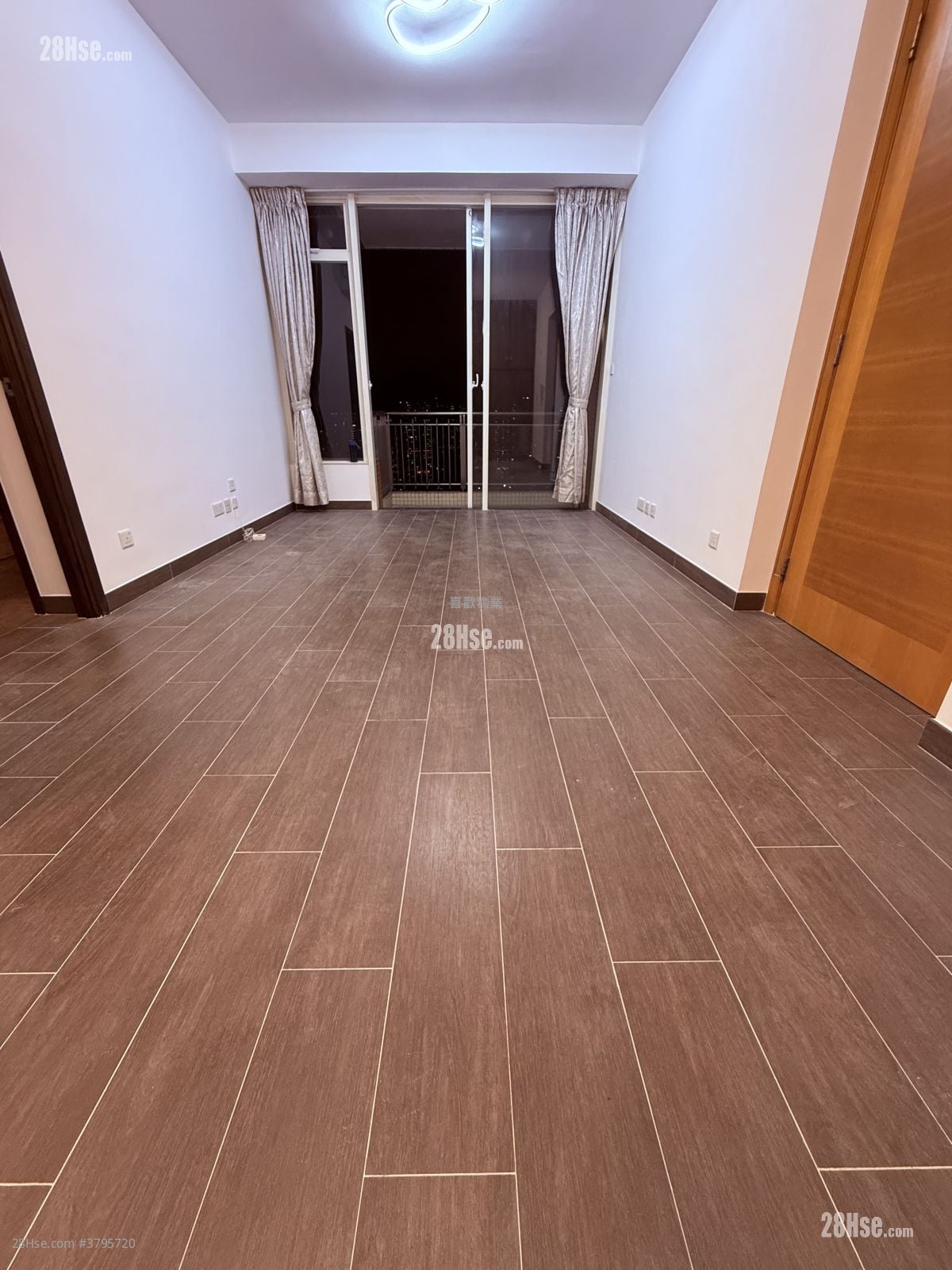 晋名峰 租盘 3 房 , 2 浴室 753 平方尺