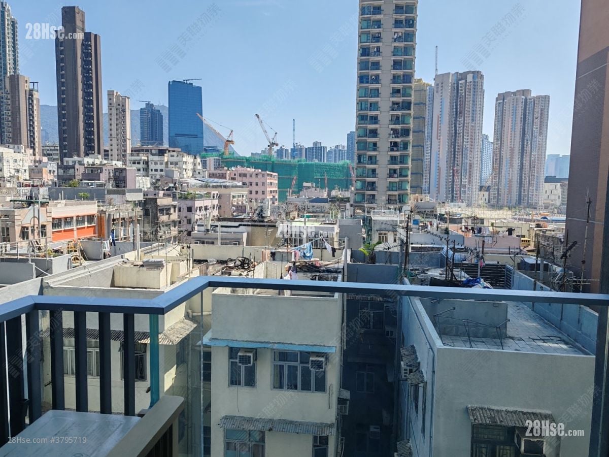 Eight Southpark Sell 1 Bedroom , 1 Bathroom 262 ft²