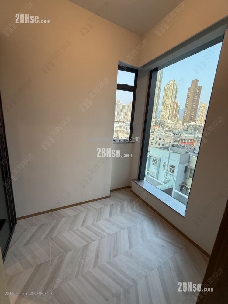 Eight Southpark Sell 1 Bedroom , 1 Bathroom 262 ft²