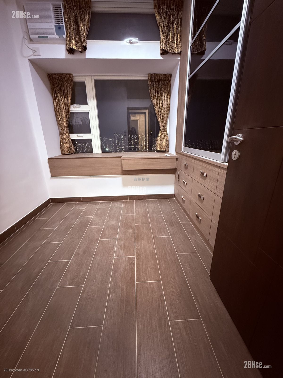 晋名峰 租盘 3 房 , 2 浴室 753 平方尺