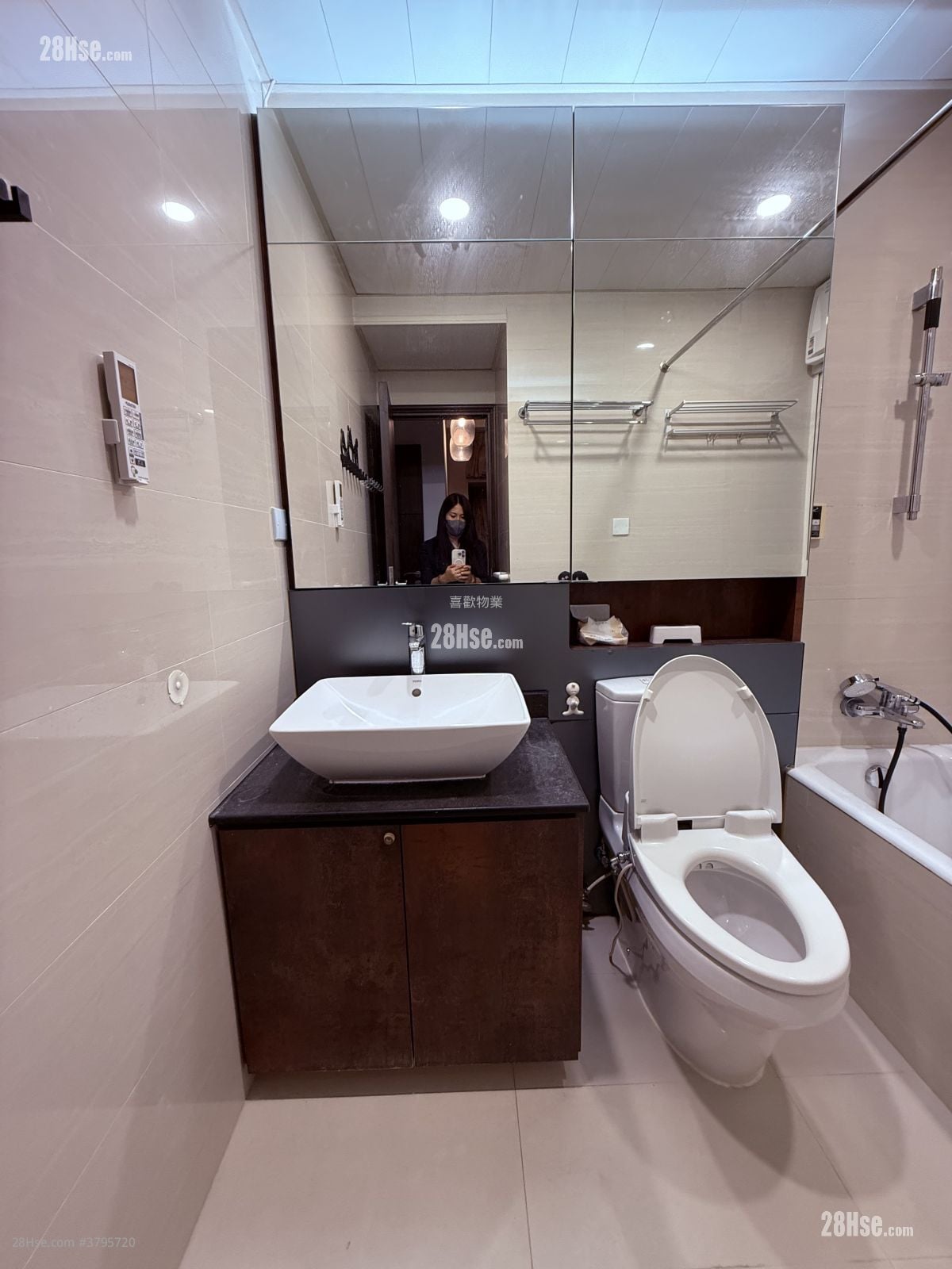 晋名峰 租盘 3 房 , 2 浴室 753 平方尺