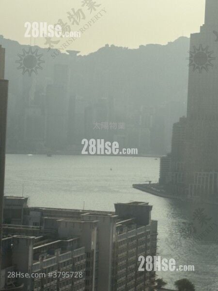 Stars By The Harbour Sell 5+ Bedrooms 1,408 ft²