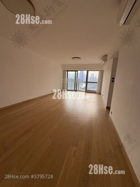 Stars By The Harbour Sell 5+ Bedrooms 1,408 ft²