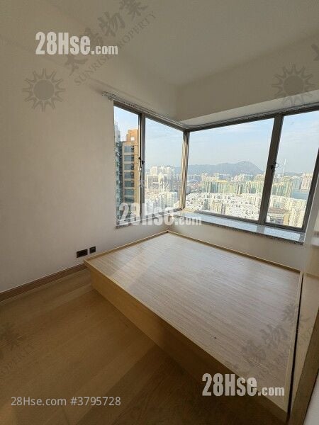 Stars By The Harbour Sell 5+ Bedrooms 1,408 ft²