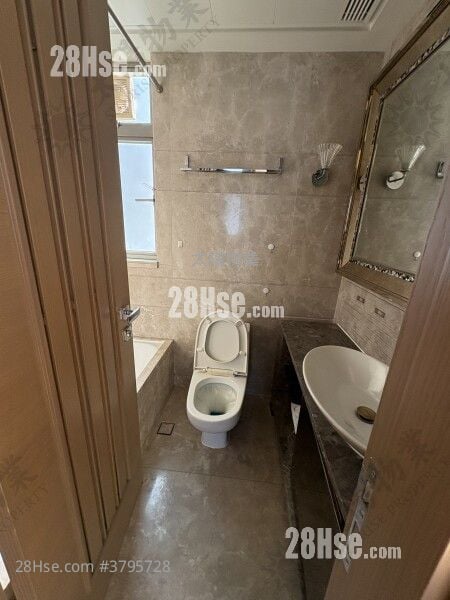 Stars By The Harbour Sell 5+ Bedrooms 1,408 ft²