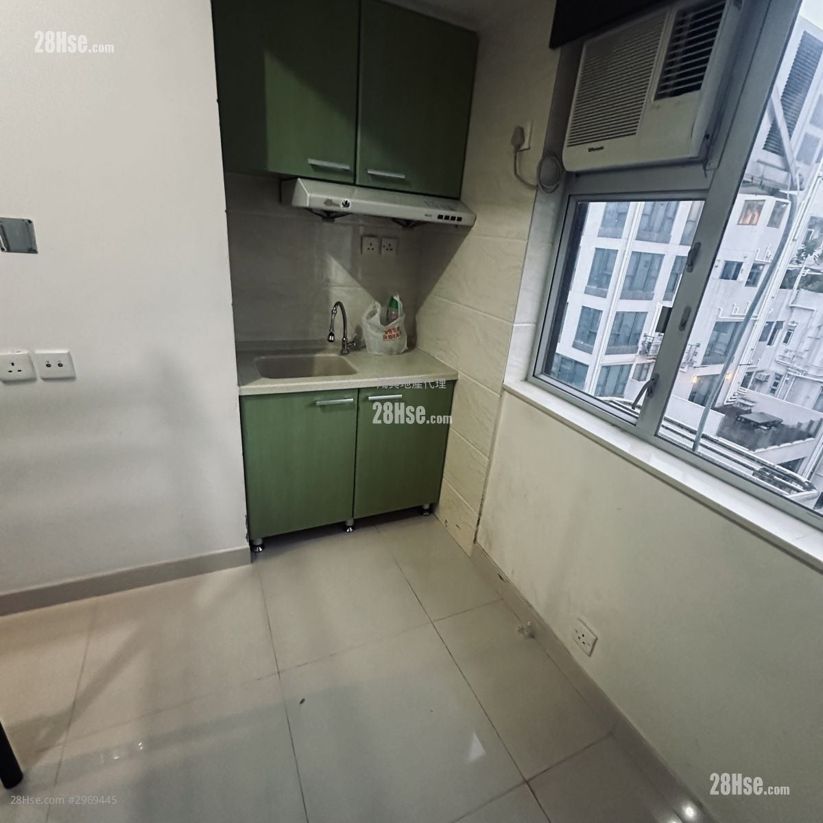 五洲大厦 租盘 开放式间隔 , 1 浴室 100 平方尺