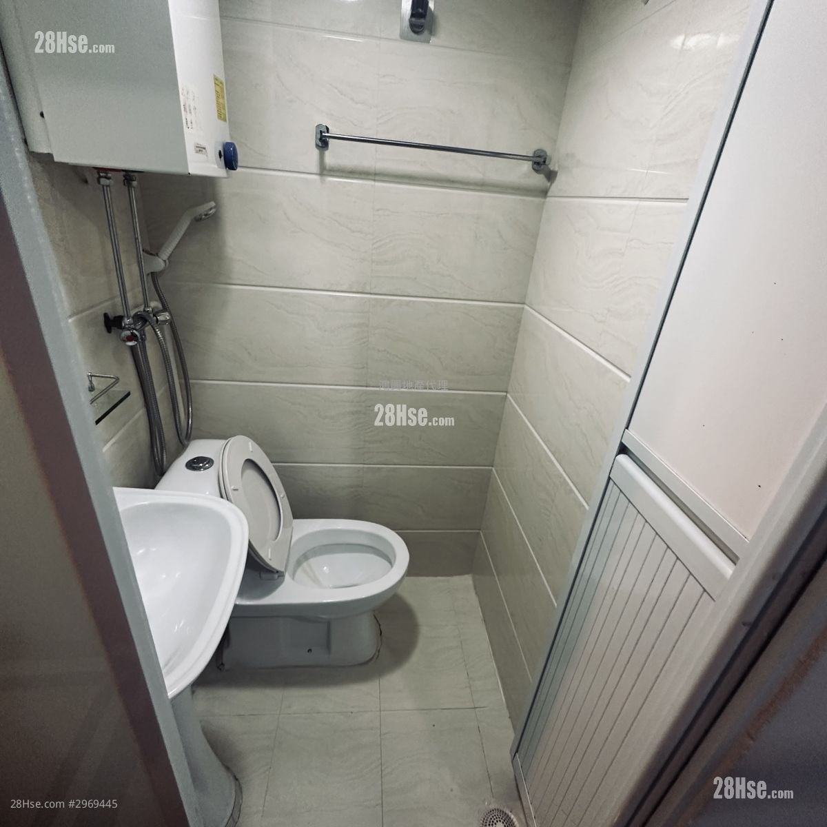 五洲大厦 租盘 开放式间隔 , 1 浴室 100 平方尺