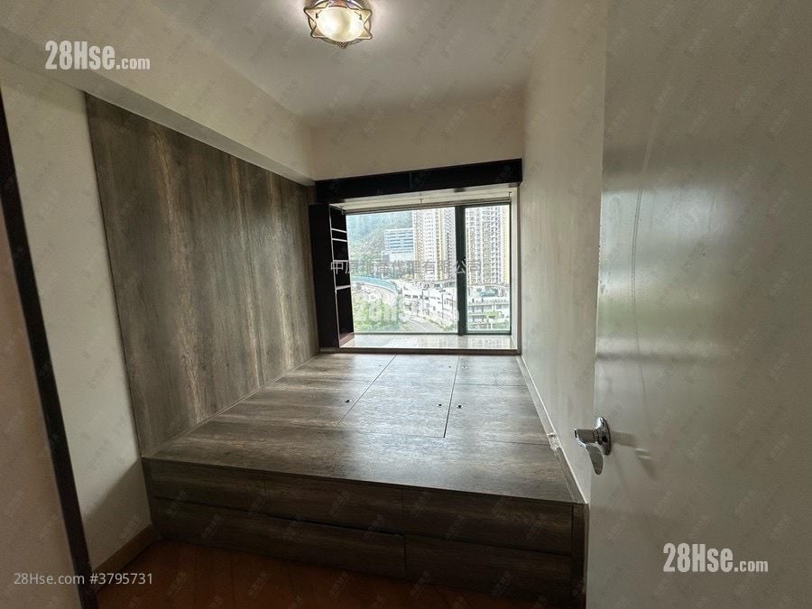 Rambler Crest Rental 3 Bedrooms , 2 Bathrooms 690 ft²