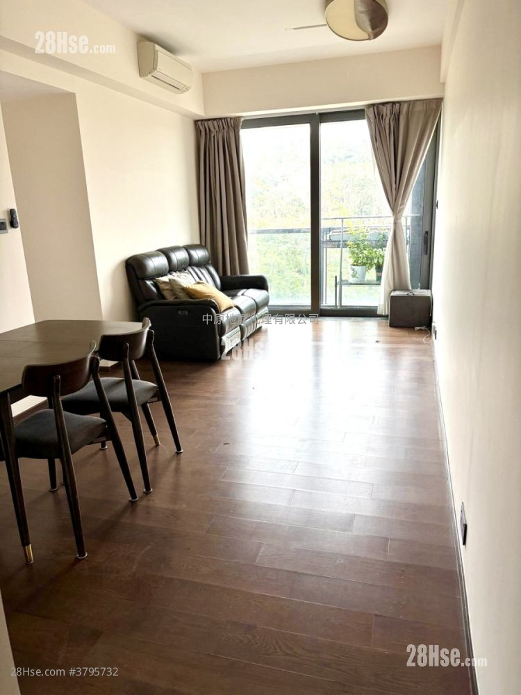 Le Pont Rental 3 Bedrooms , 2 Bathrooms 755 ft²