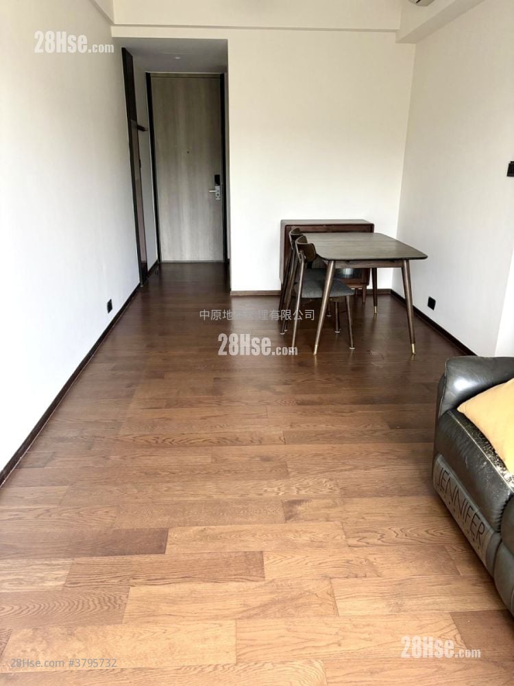 Le Pont Rental 3 Bedrooms , 2 Bathrooms 755 ft²