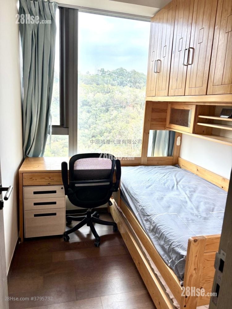 Le Pont Rental 3 Bedrooms , 2 Bathrooms 755 ft²