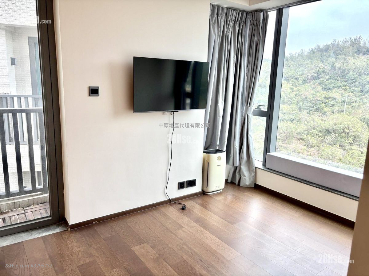 Le Pont Rental 3 Bedrooms , 2 Bathrooms 755 ft²