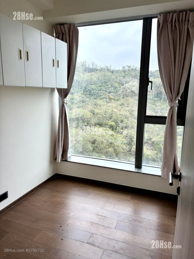 Le Pont Rental 3 Bedrooms , 2 Bathrooms 755 ft²