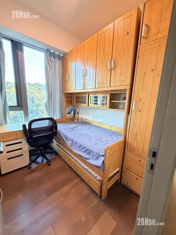 Le Pont Rental 3 Bedrooms , 2 Bathrooms 755 ft²