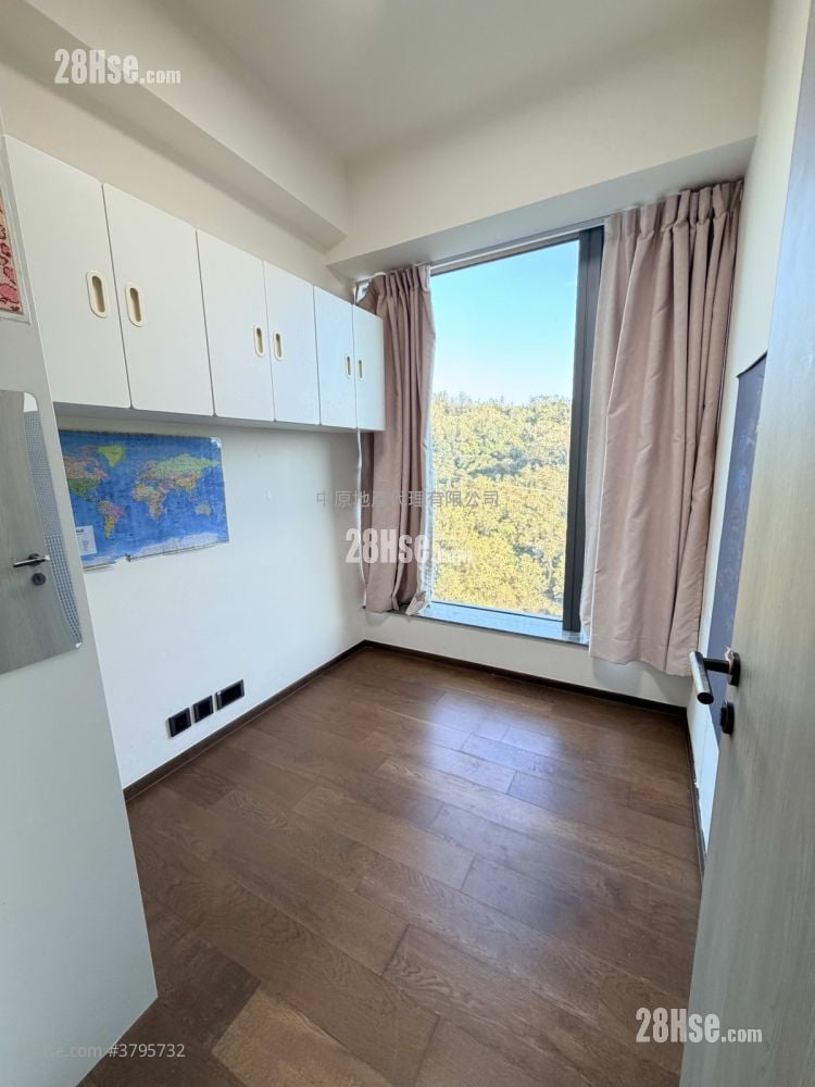 Le Pont Rental 3 Bedrooms , 2 Bathrooms 755 ft²