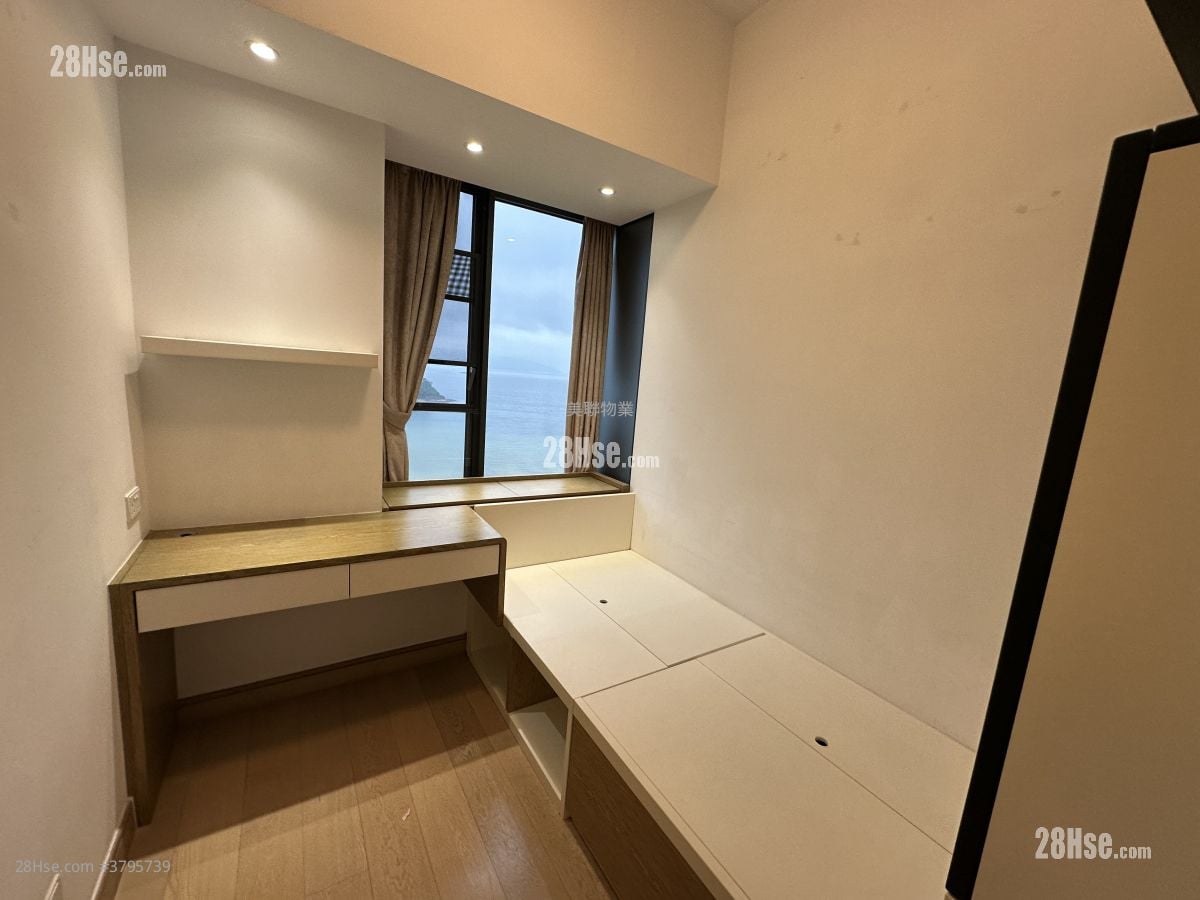 迎海 租盘 4 房 810 平方尺