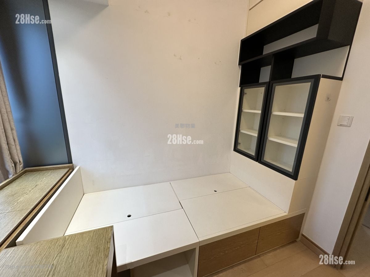 迎海 租盘 4 房 810 平方尺