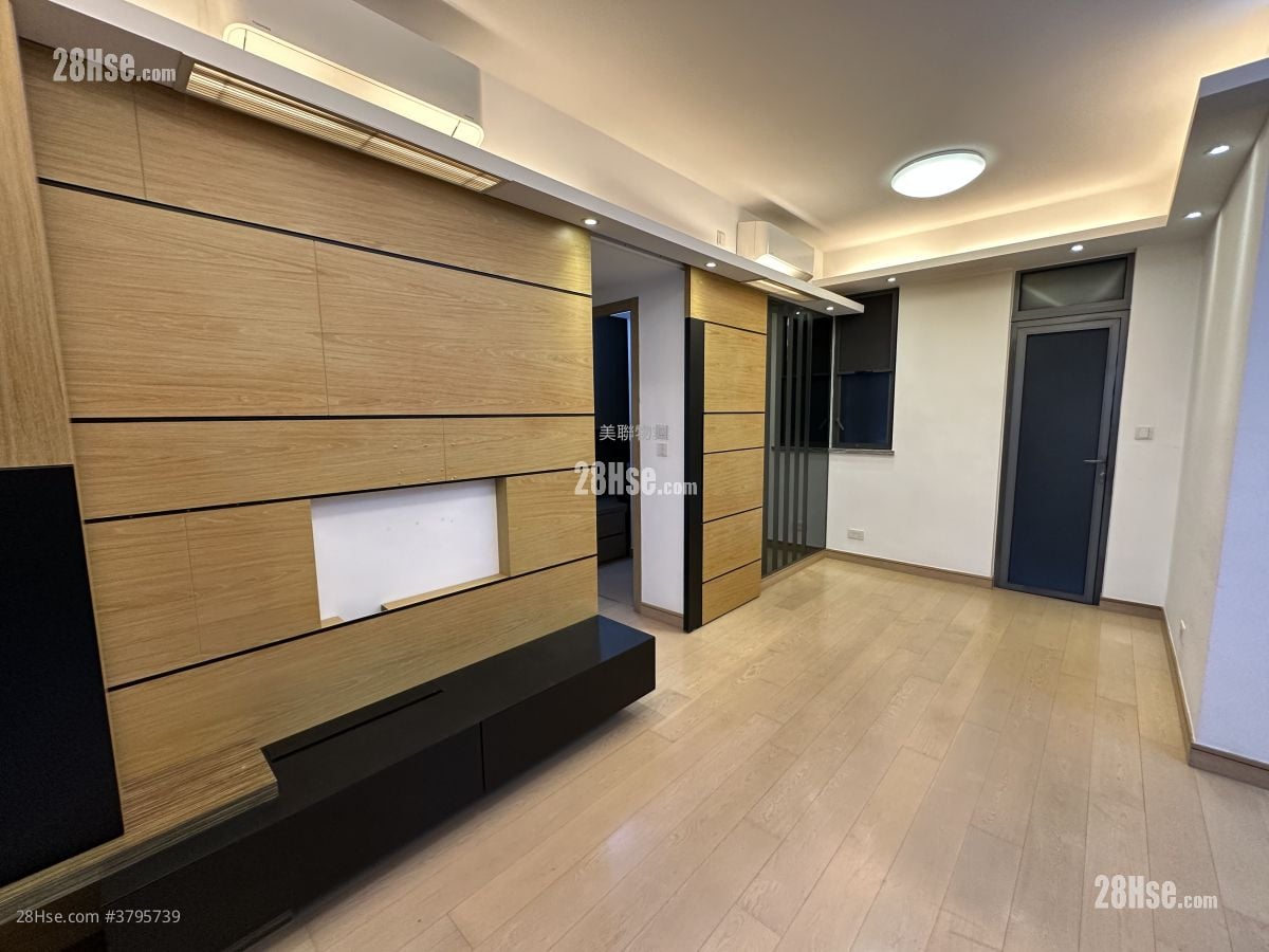 迎海 租盘 4 房 810 平方尺