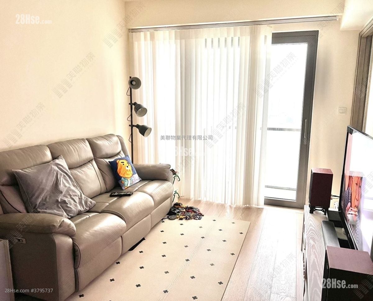 Sea To Sky Sell 3 Bedrooms , 2 Bathrooms 786 ft²