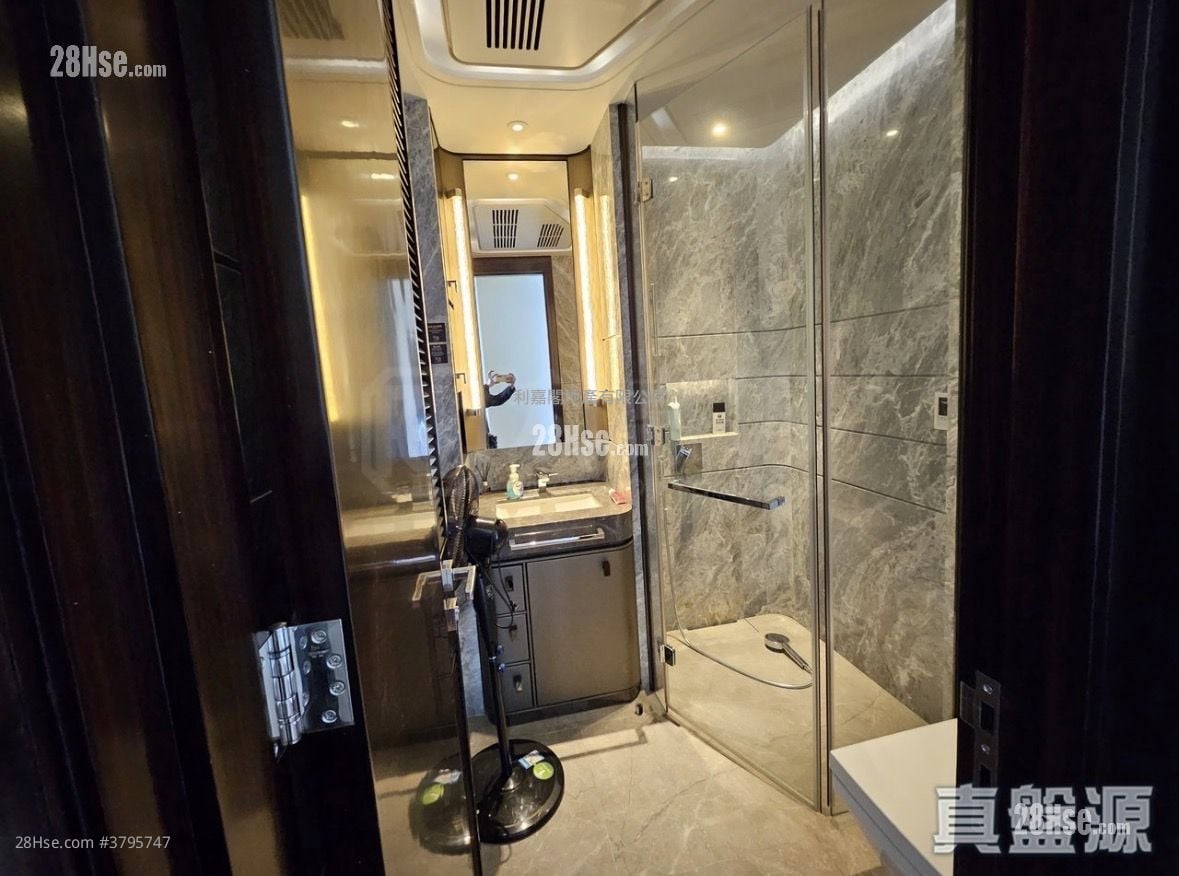 天铸 售盘 4 房 2,018 平方尺