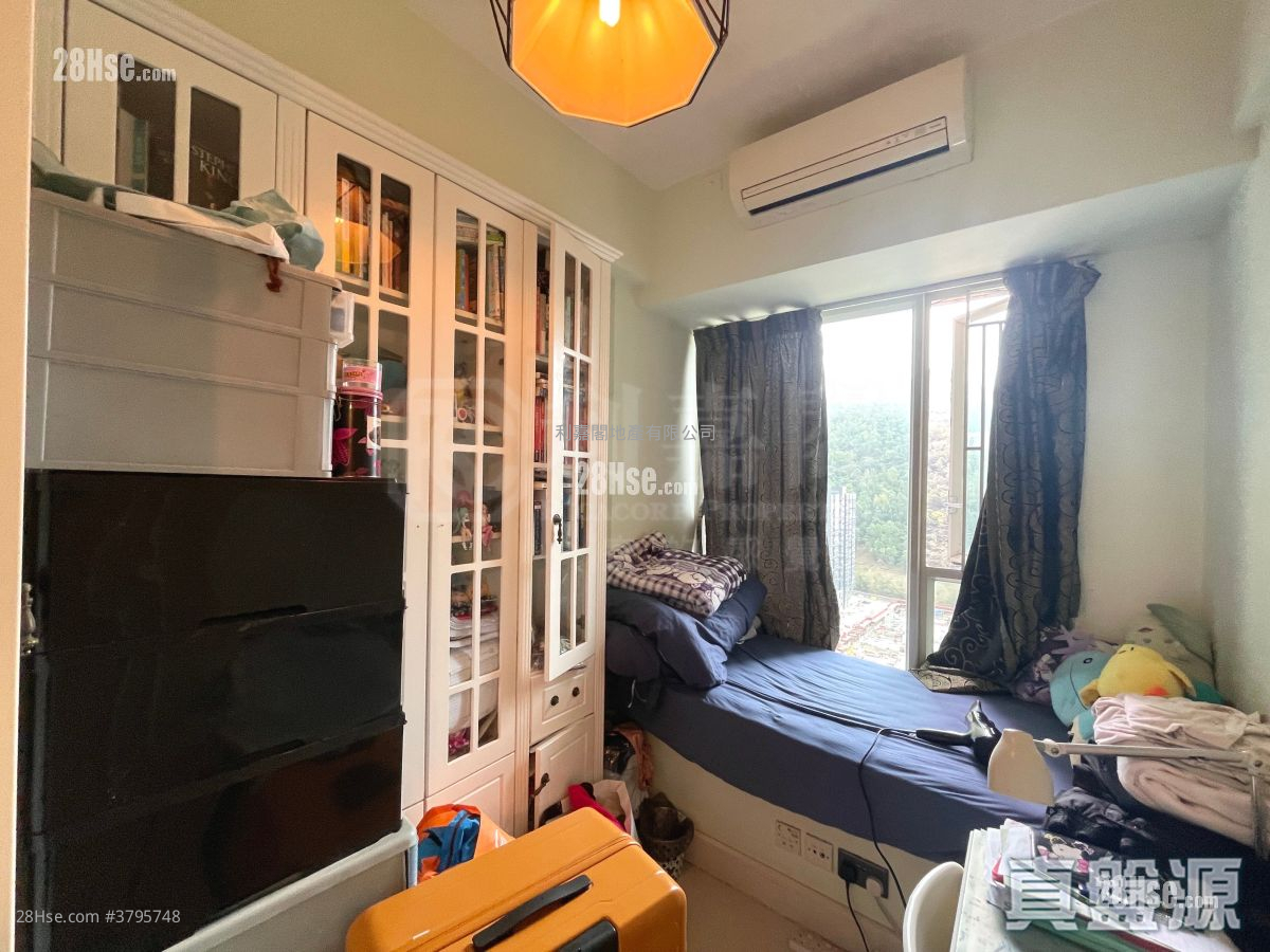 Le Prime Of Le Prestige Sell 4 Bedrooms 985 ft²